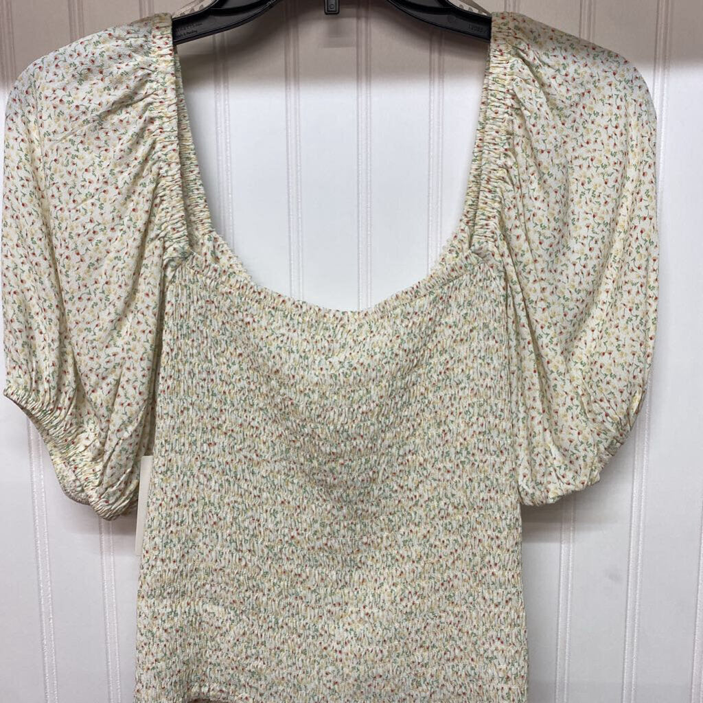 PUFFY SHORT SLEEVED