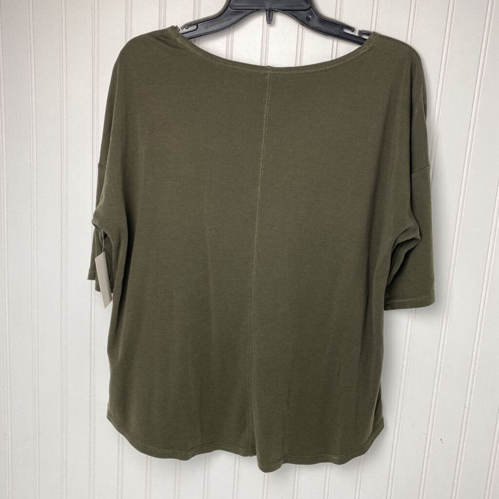 BASIC SHORT SLEEVED TEE
