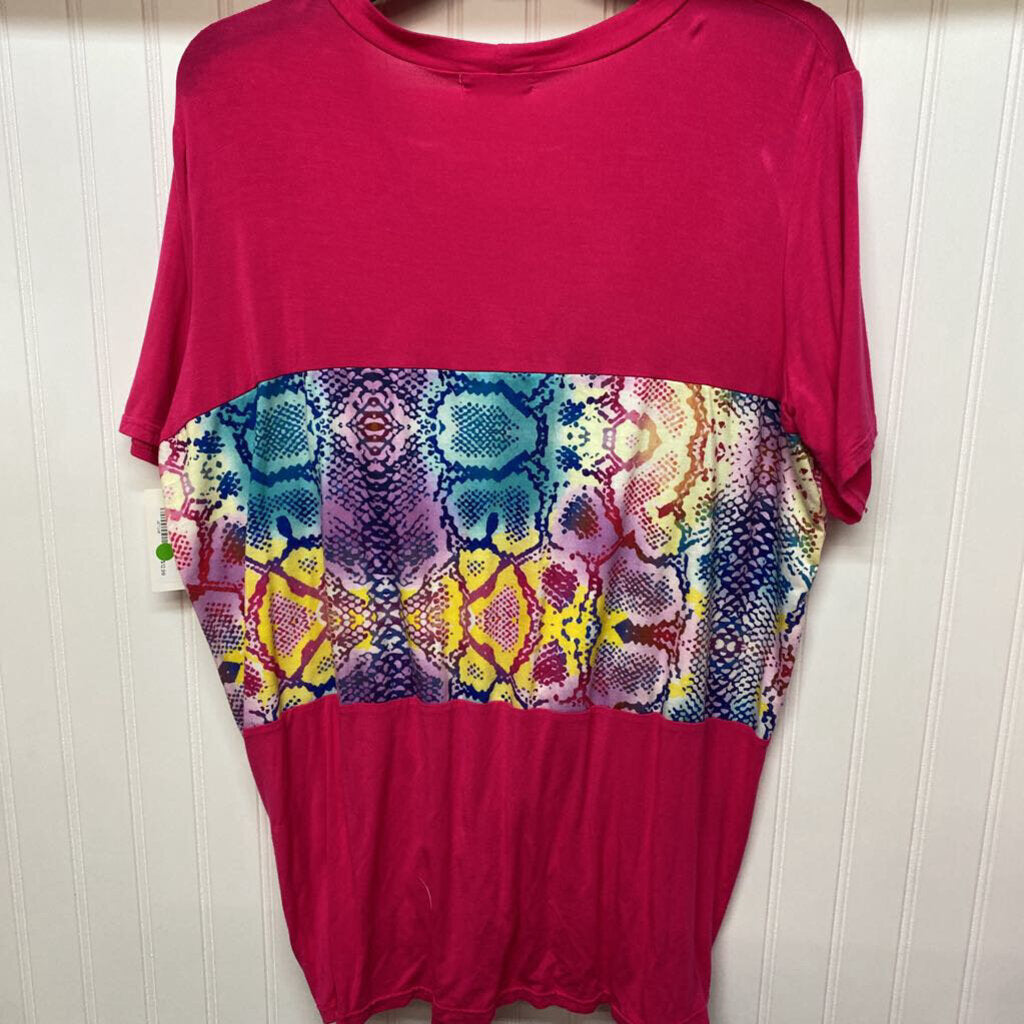 SHORT SLEEVED TOP