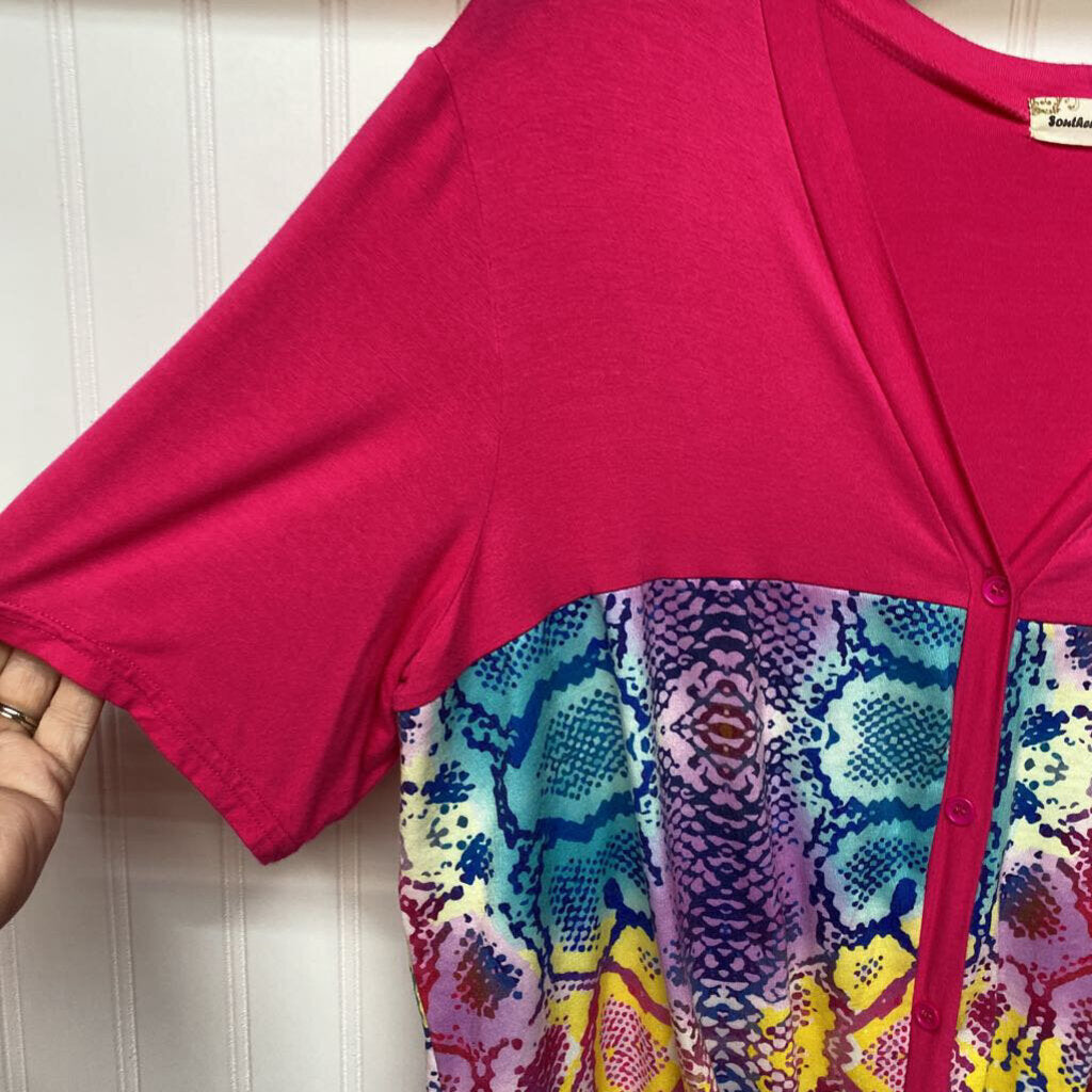 SHORT SLEEVED TOP