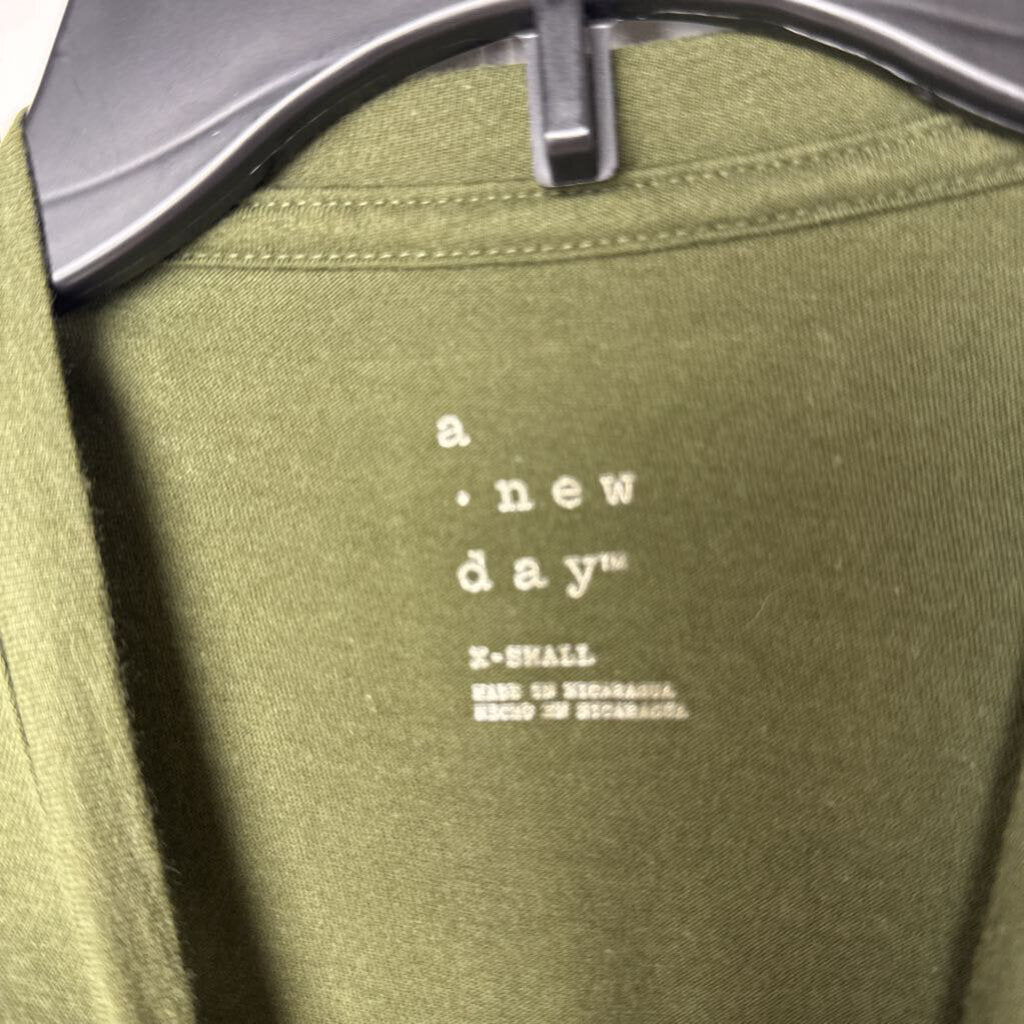 SHORT SLEEVED SHIRT