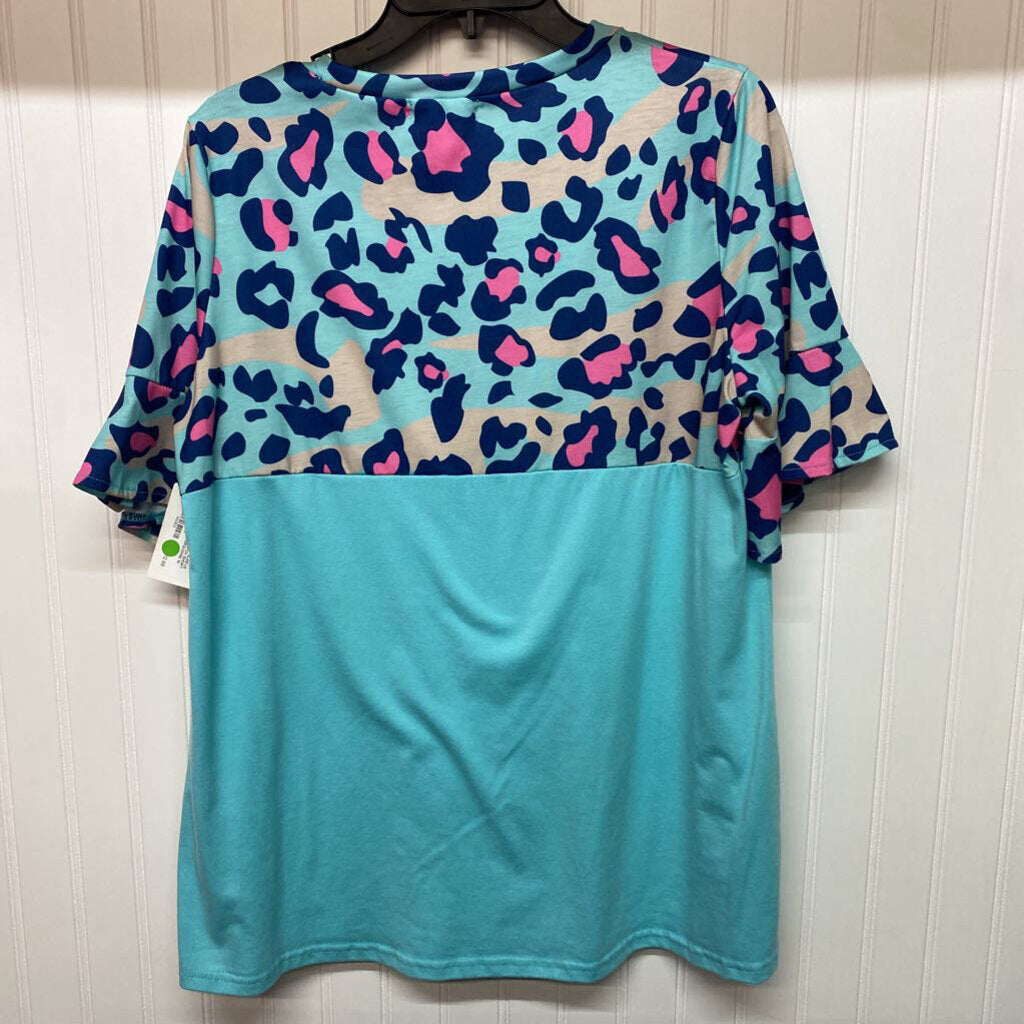 SHORT SLEEVED TOP
