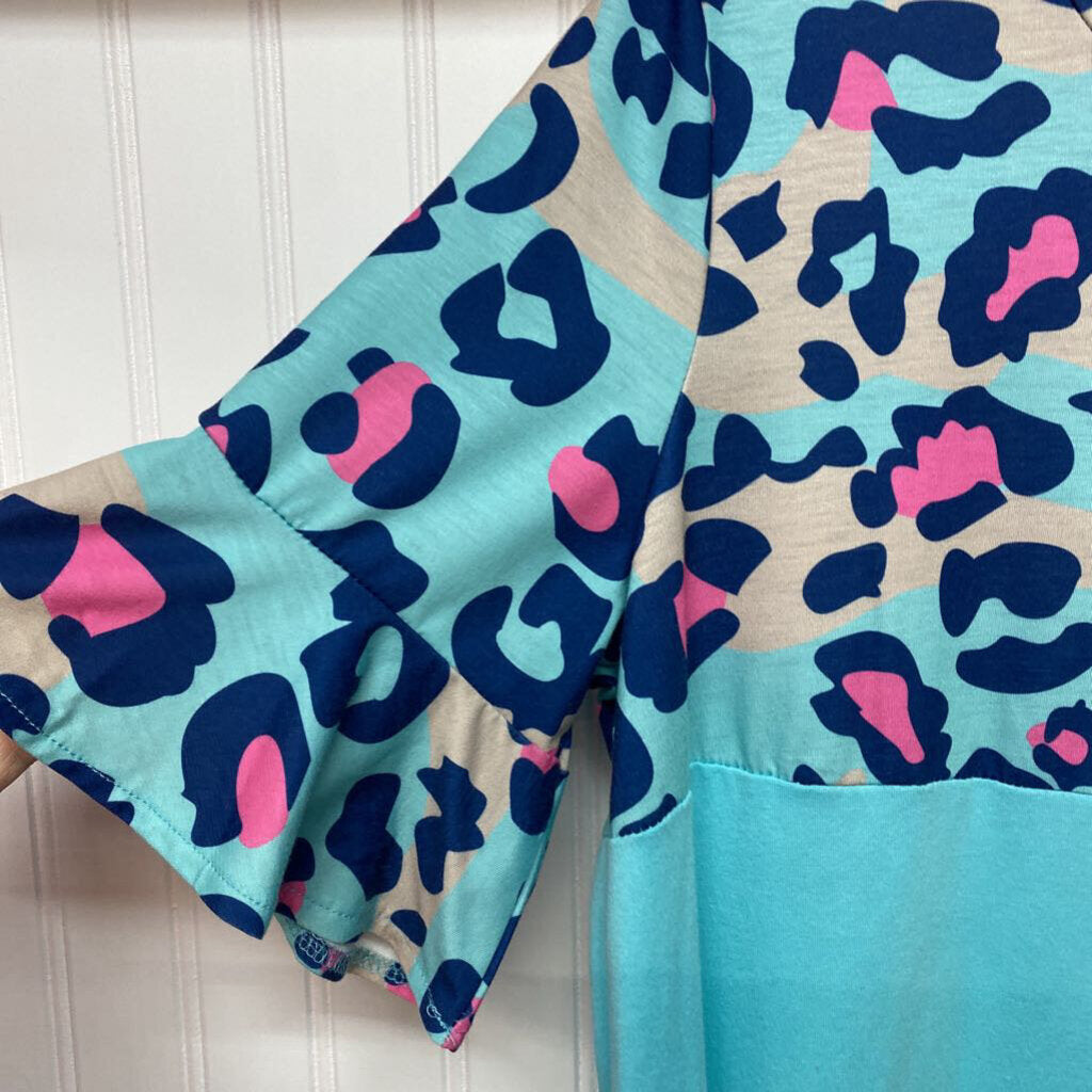 SHORT SLEEVED TOP