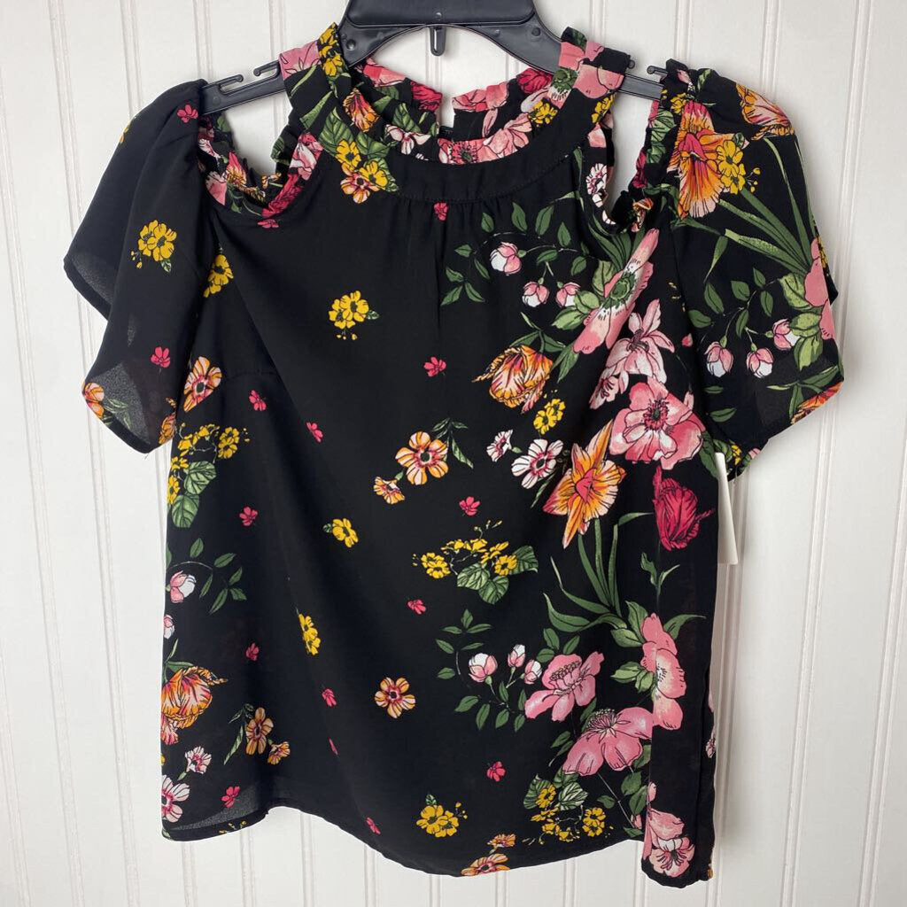 SHORT SLEEVE COLD SHOULDER BLOUSE