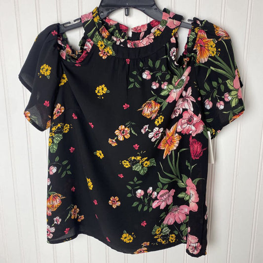 SHORT SLEEVE COLD SHOULDER BLOUSE