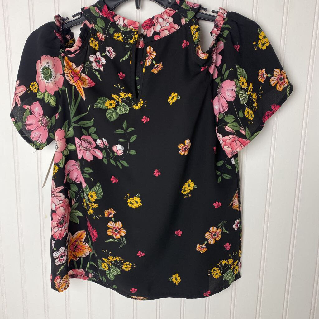 SHORT SLEEVE COLD SHOULDER BLOUSE
