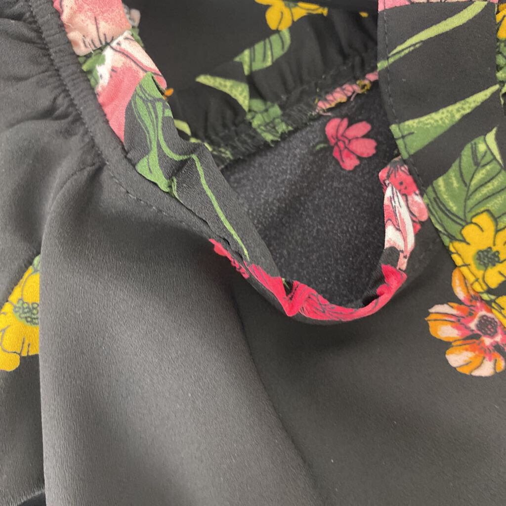SHORT SLEEVE COLD SHOULDER BLOUSE