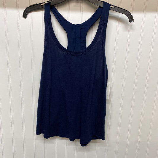 SLEEVELESS TOP
