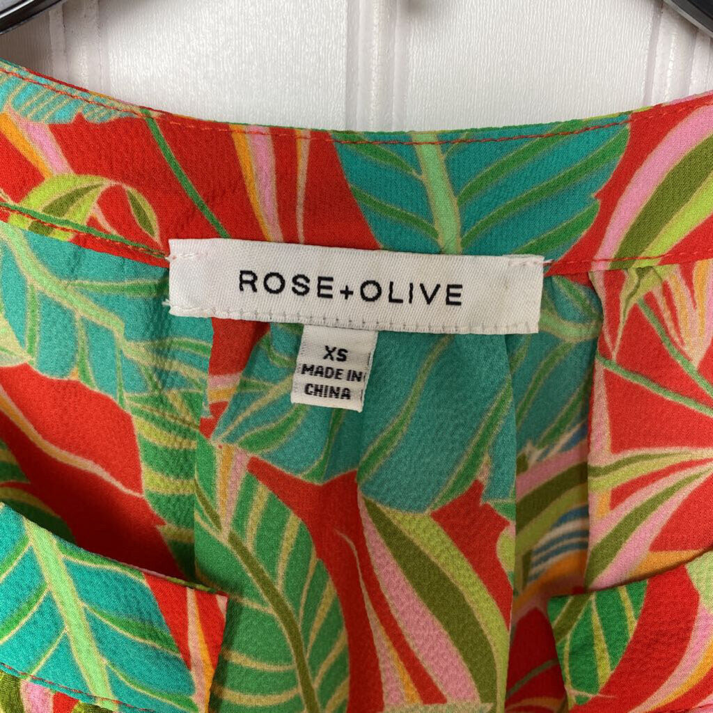 SLEEVELESS BLOUSE