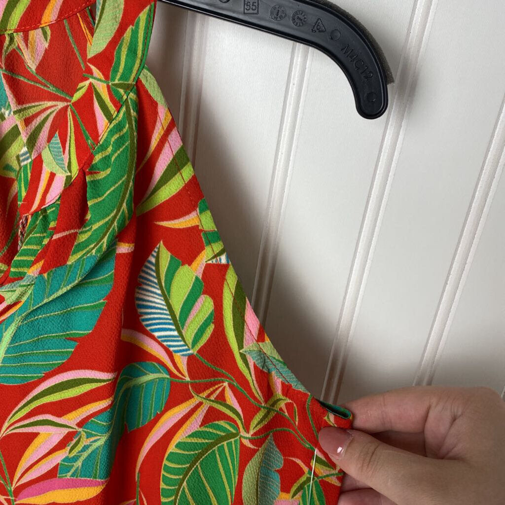 SLEEVELESS BLOUSE
