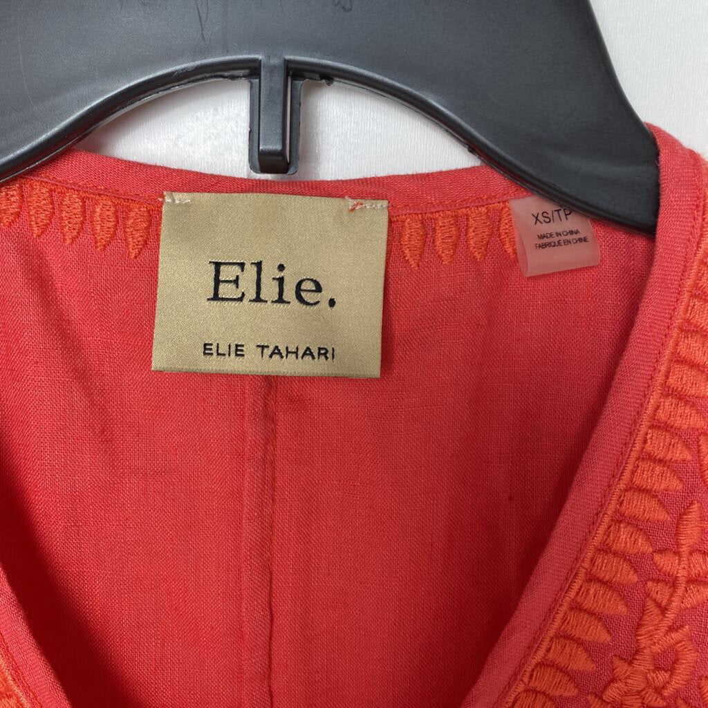 EMBROIDRED SLEEVELESS TOP