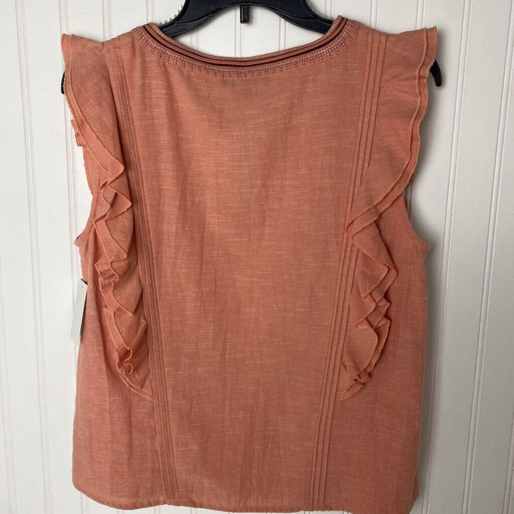 SLEEVLESS TOP * HIGH END *