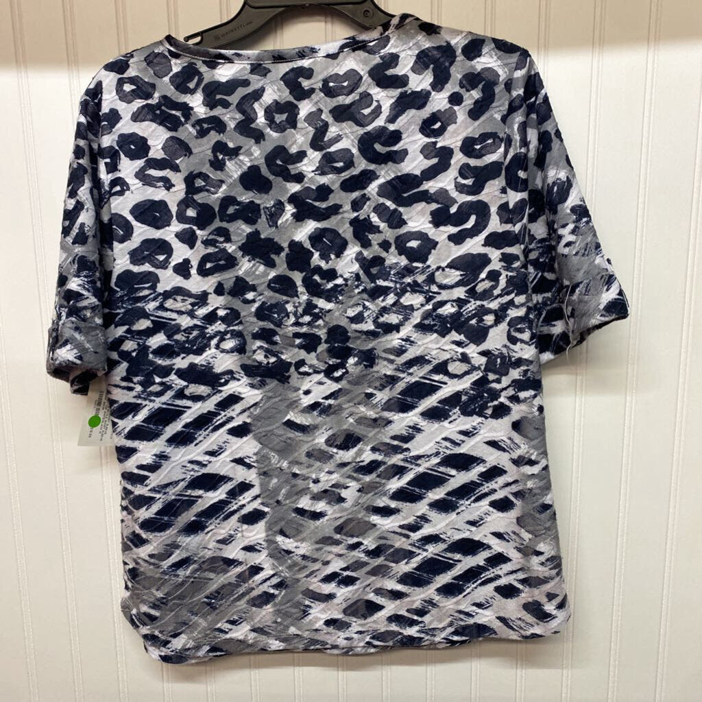 SHORT SLEEVE HENLEY TOP
