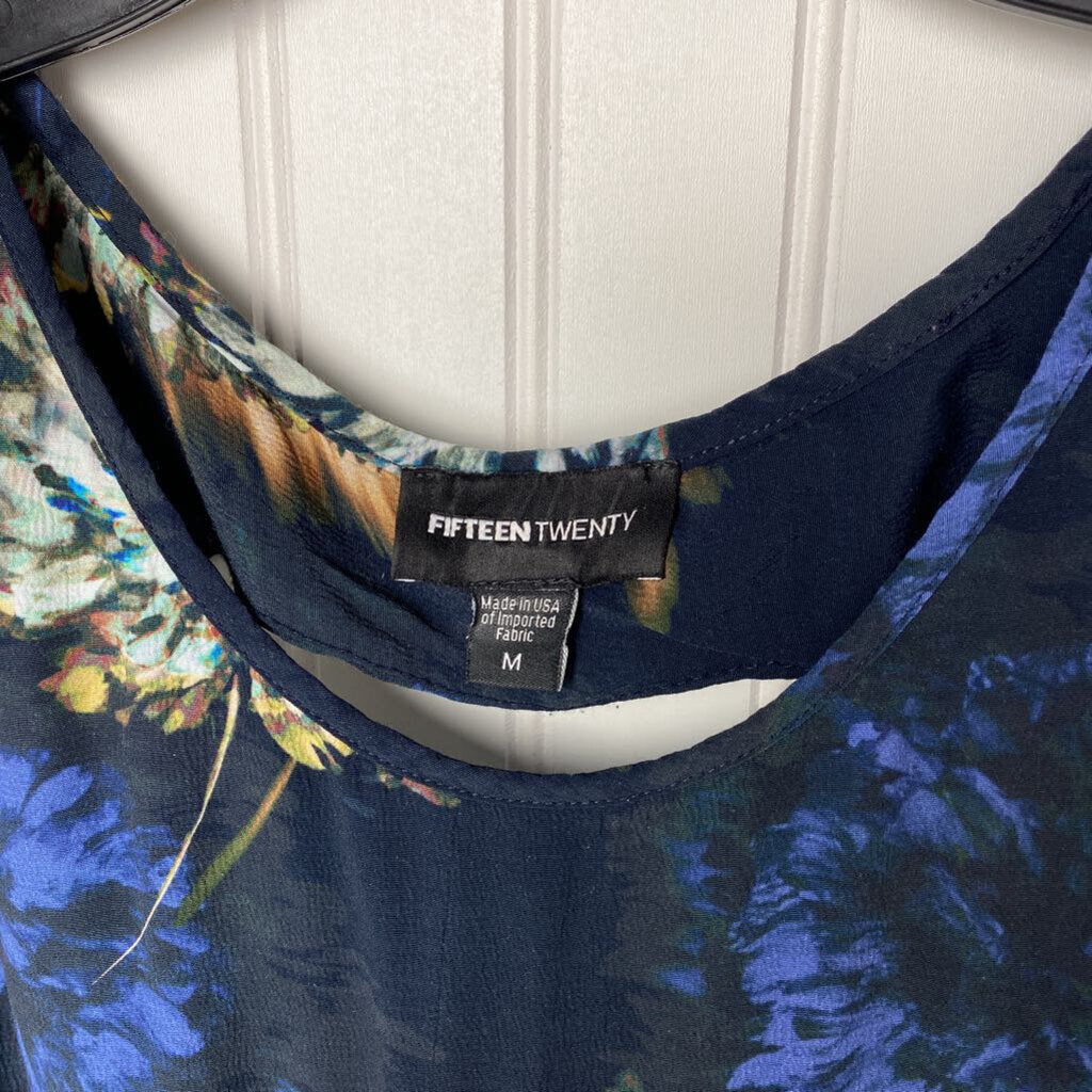 SLEEVELESS BLOUSE