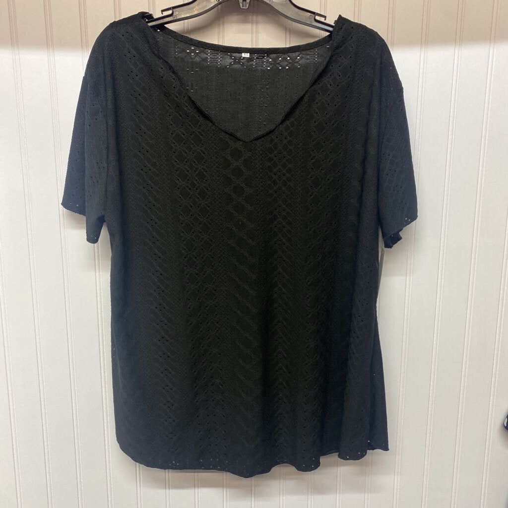 EYELET SHORT SLEEVED