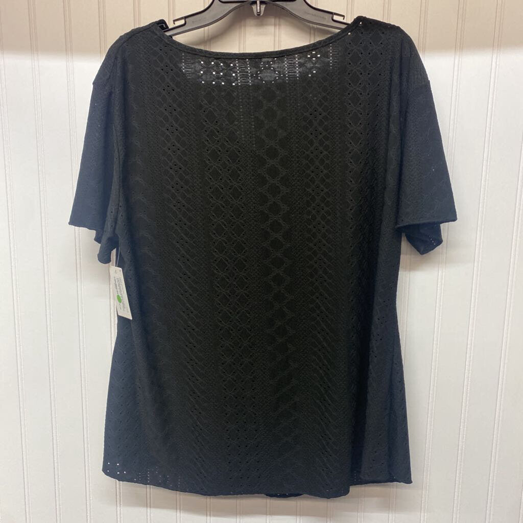 EYELET SHORT SLEEVED