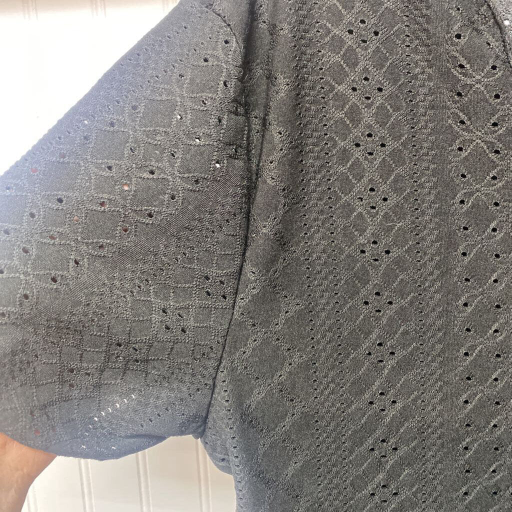 EYELET SHORT SLEEVED