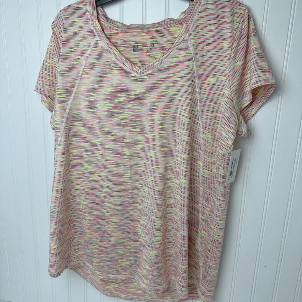 SHORT SLEEVED V NECK