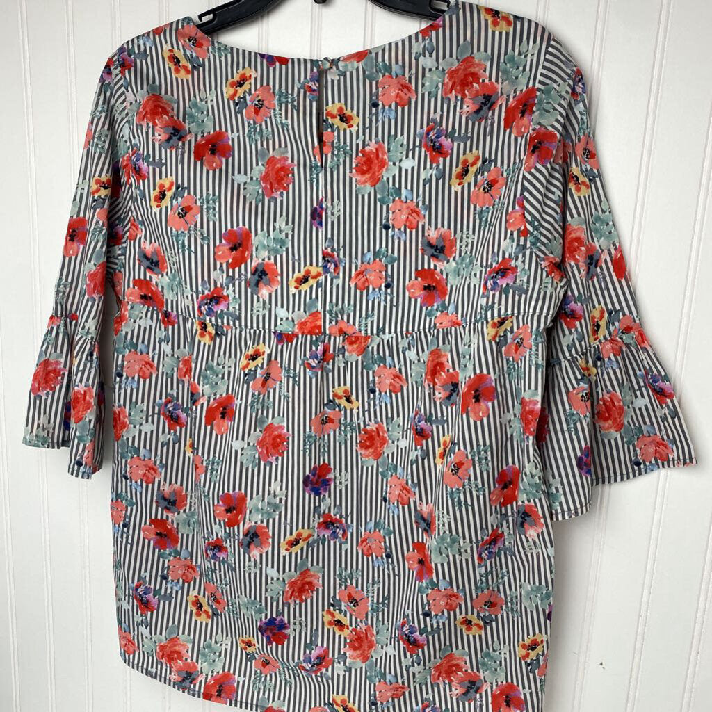 FLOWY SHORT SLEEVED