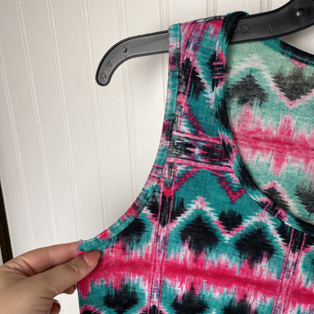 SLEEVELESS TUNIC