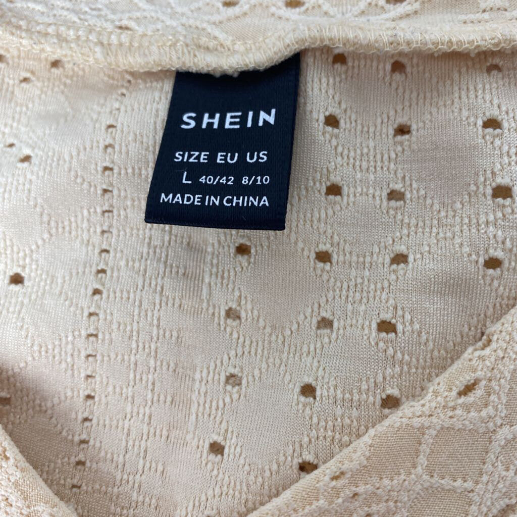 TEXTURED V NECK TOP