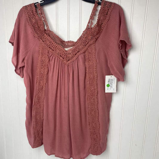 COLD SHOULDER SHORT SLEEVE TOP