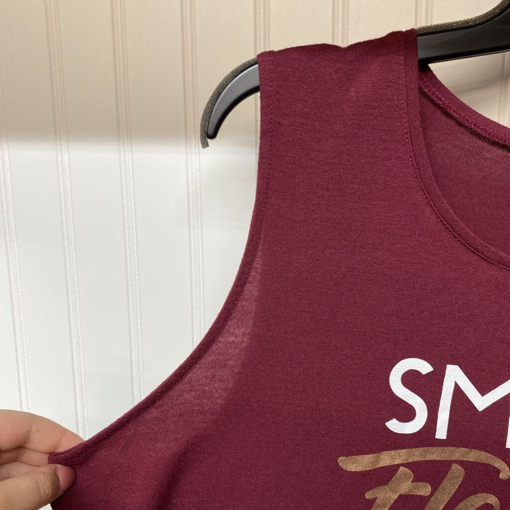 SLEEVELESS GRAPHIC TEE