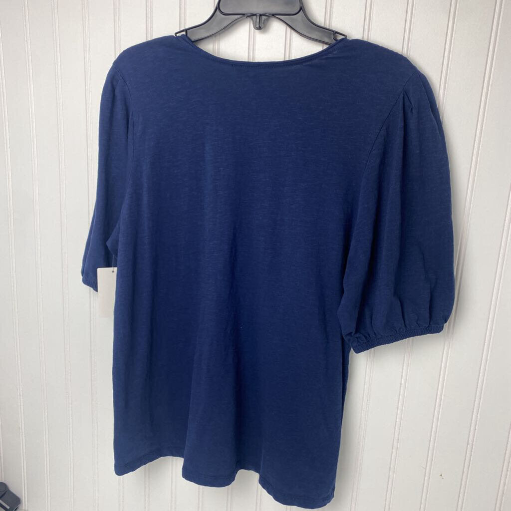 SHORT SLEEVED W/BUTTONS