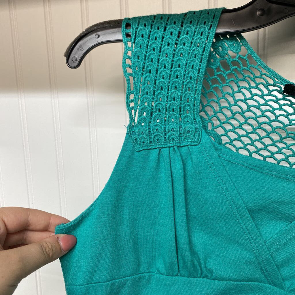 LACE EMBELLISHED TANK TOP