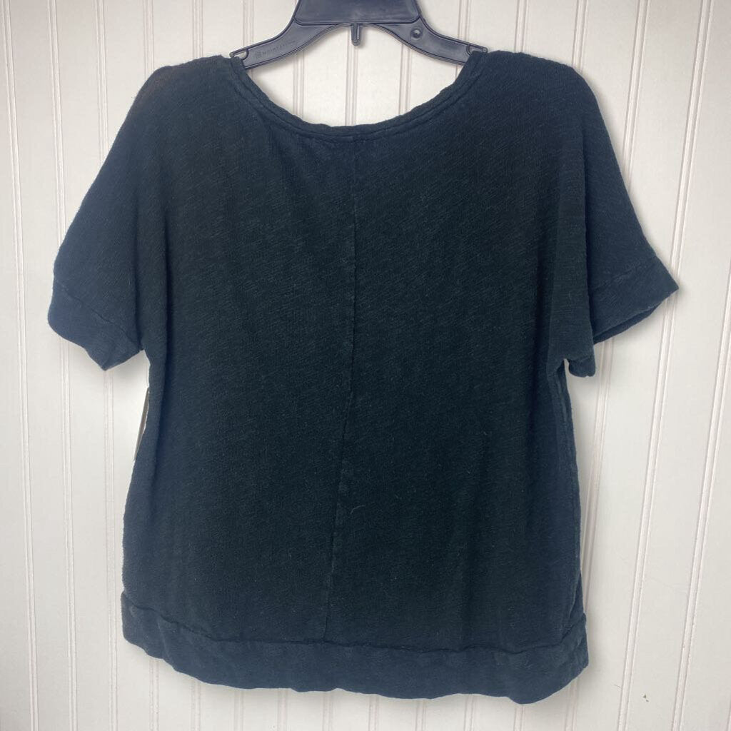 SHORT SLEEVE TOP