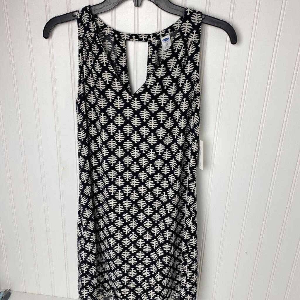 SLEEVELESS BLOUSE