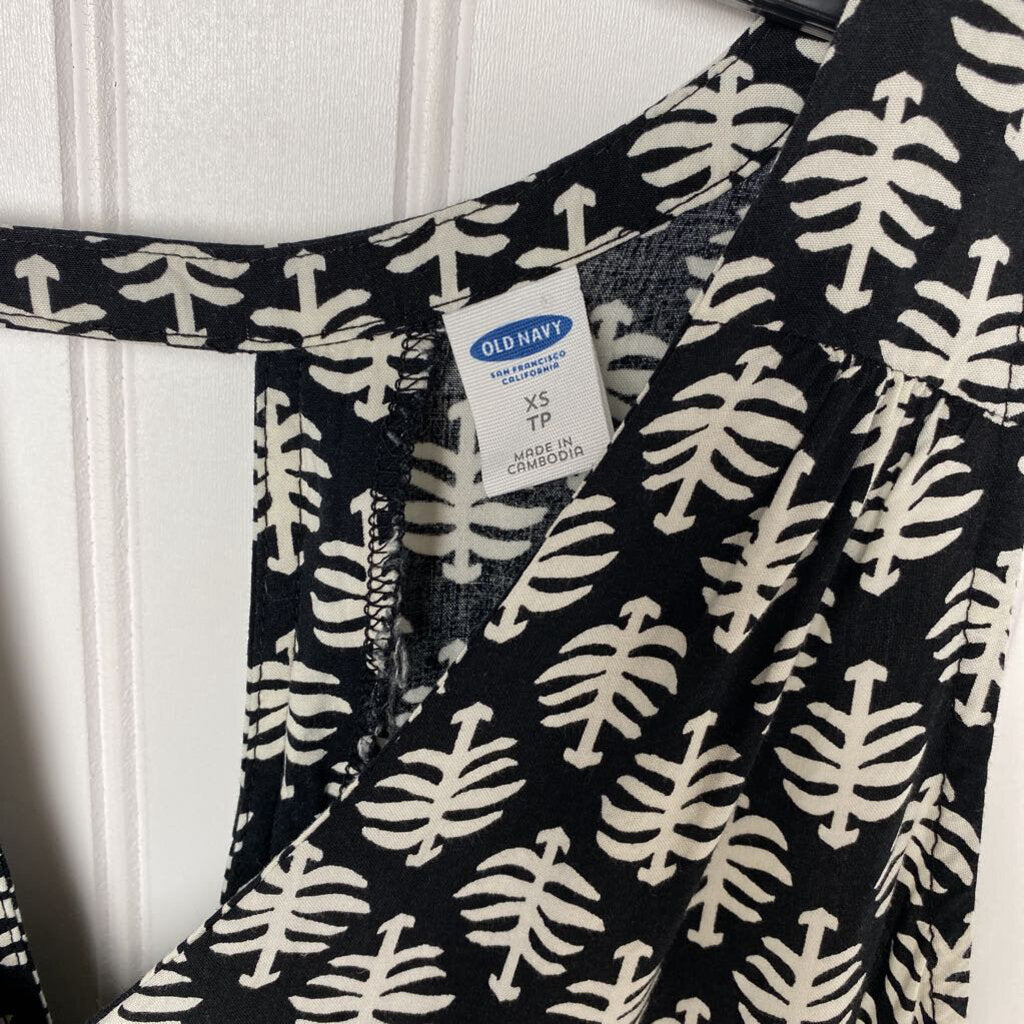 SLEEVELESS BLOUSE