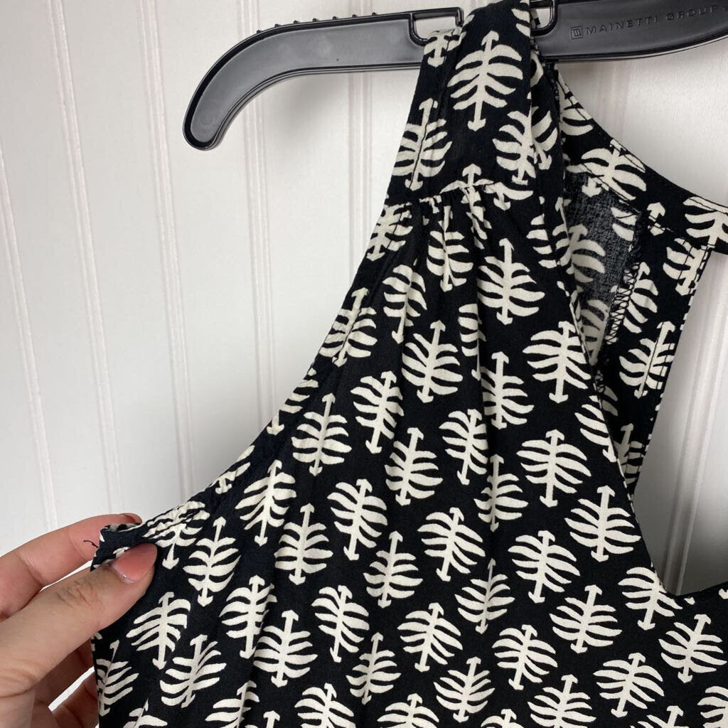 SLEEVELESS BLOUSE