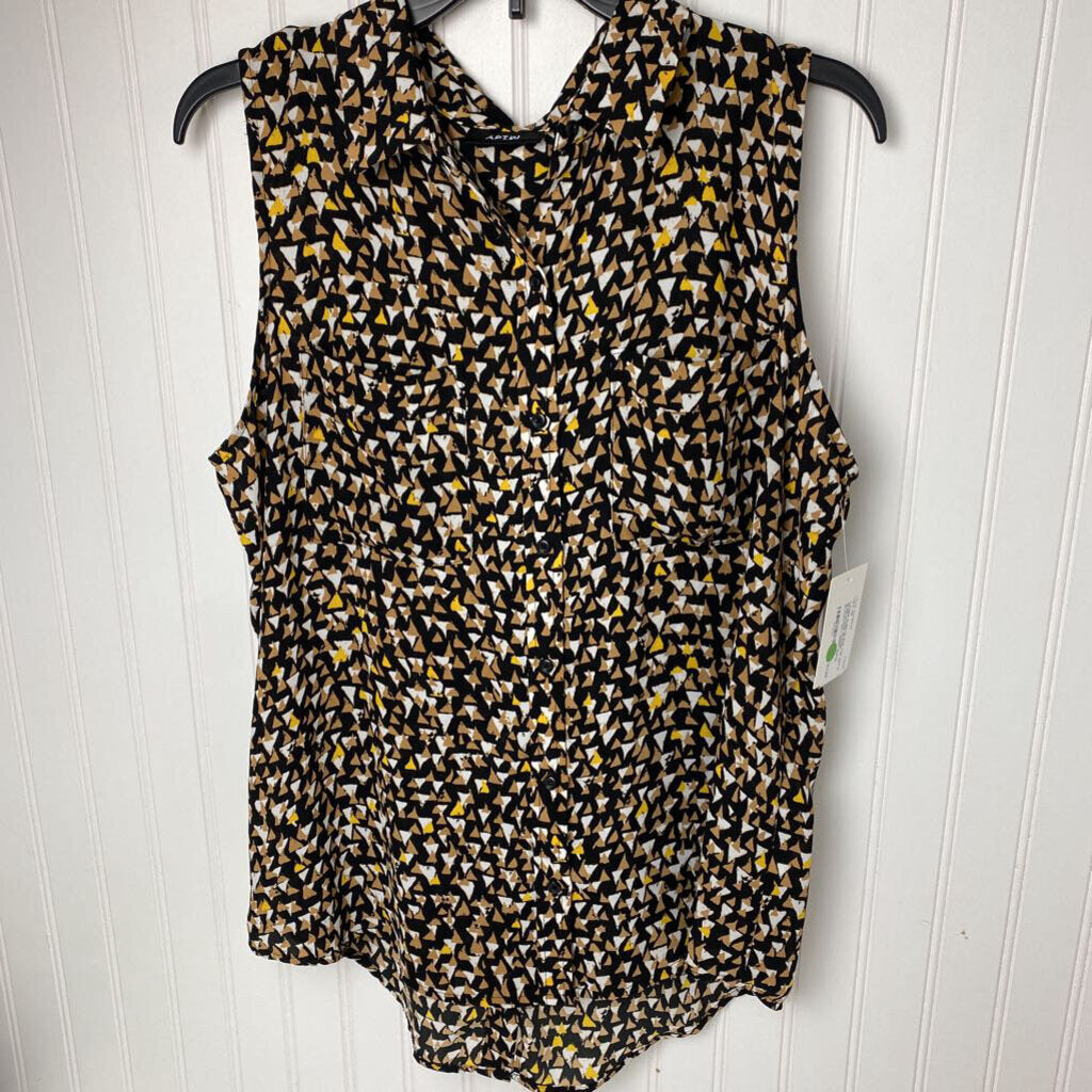 SLEEVELESS BLOUSE