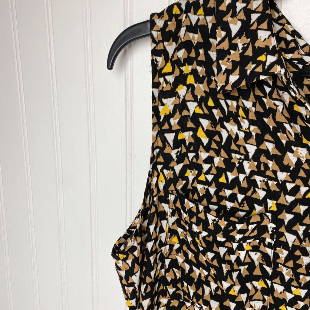 SLEEVELESS BLOUSE