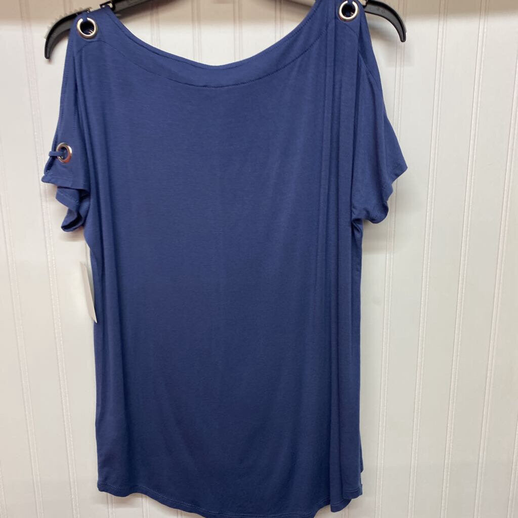 SLIT SHORT SLEEVED