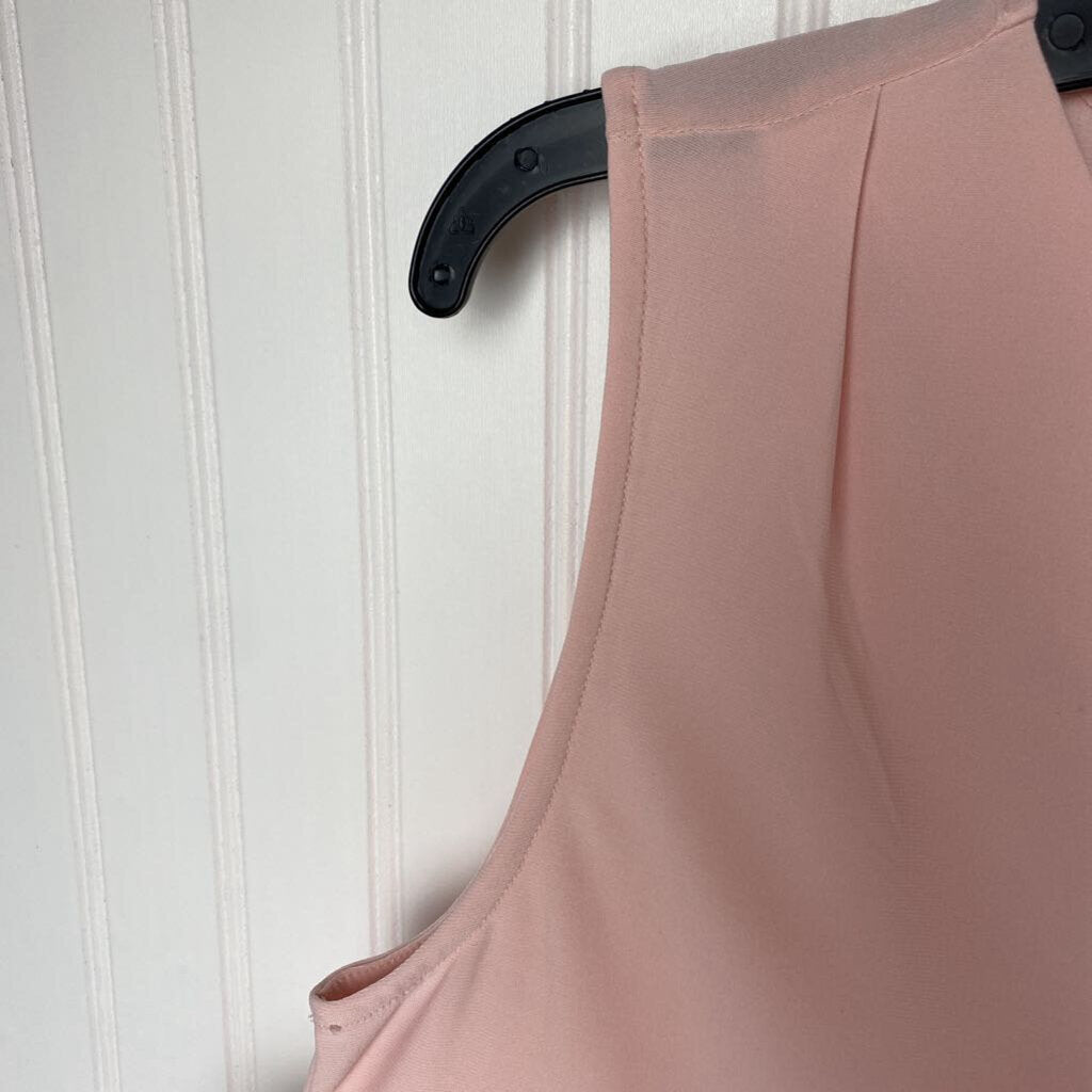 SLEEVLESS TOP