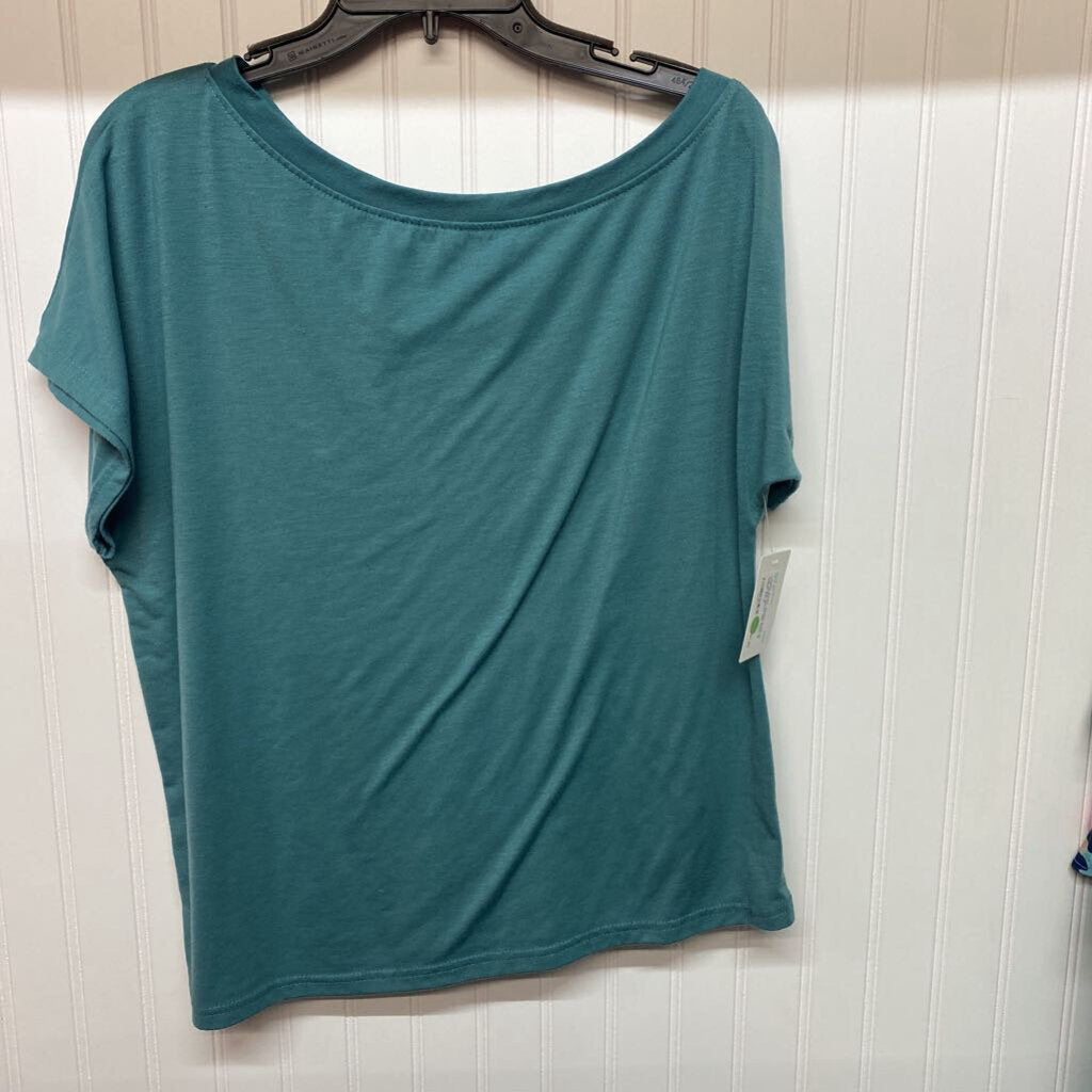 SOLID TEE