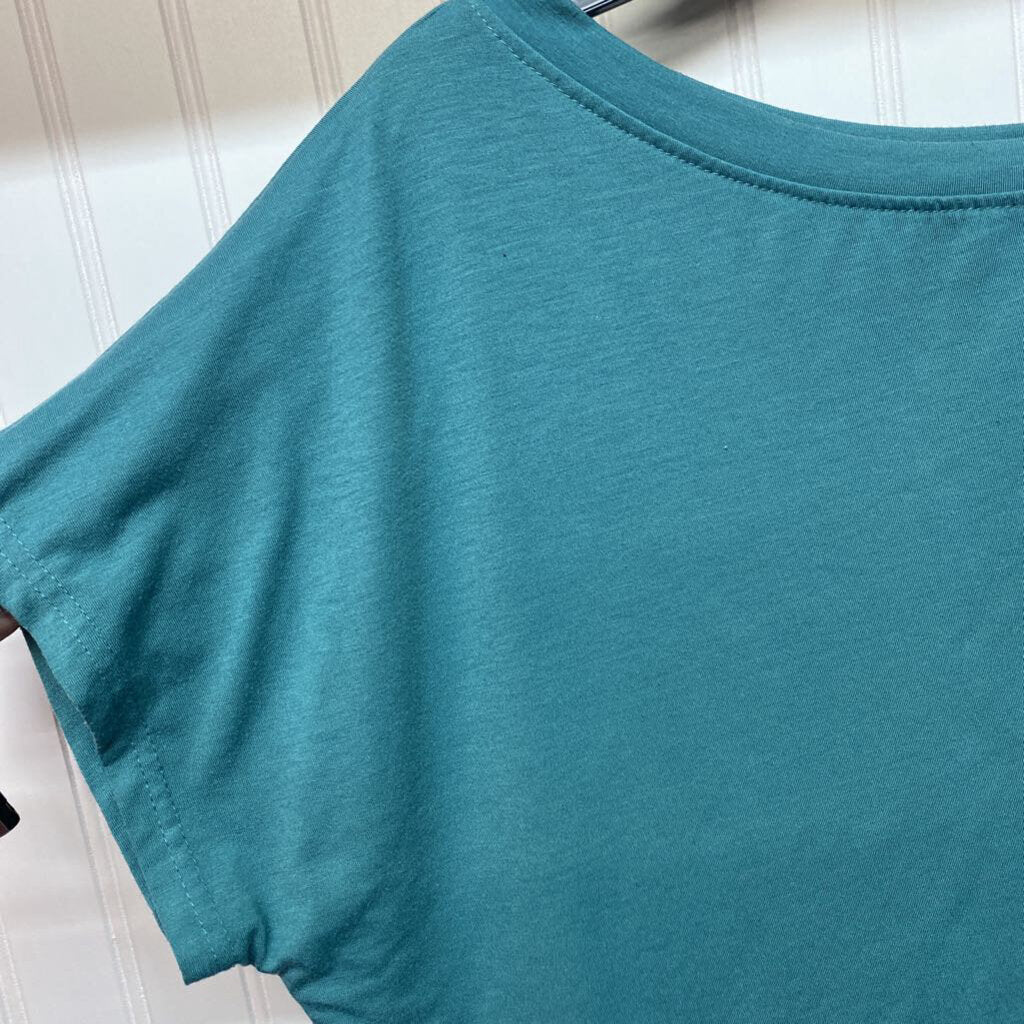 SOLID TEE