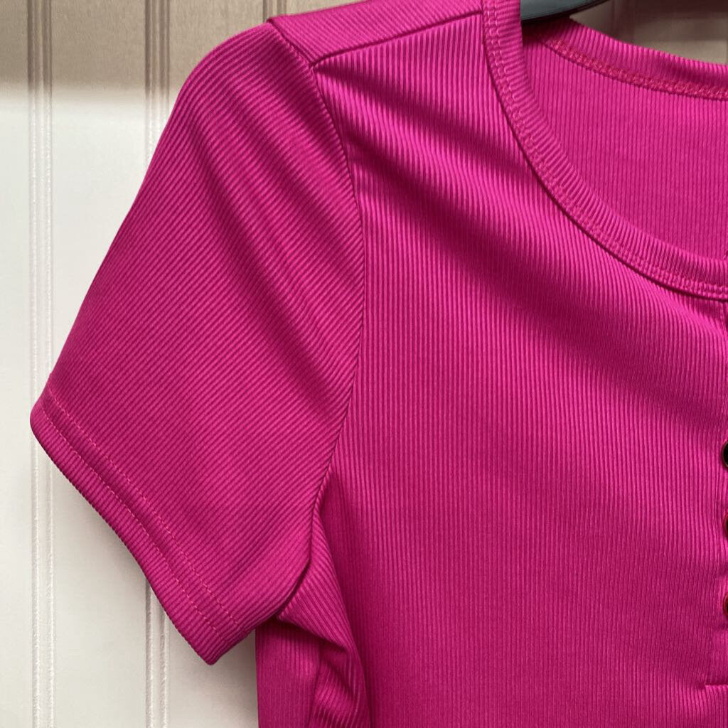 SHORT SLEEVE RIBBED KNIT TOP