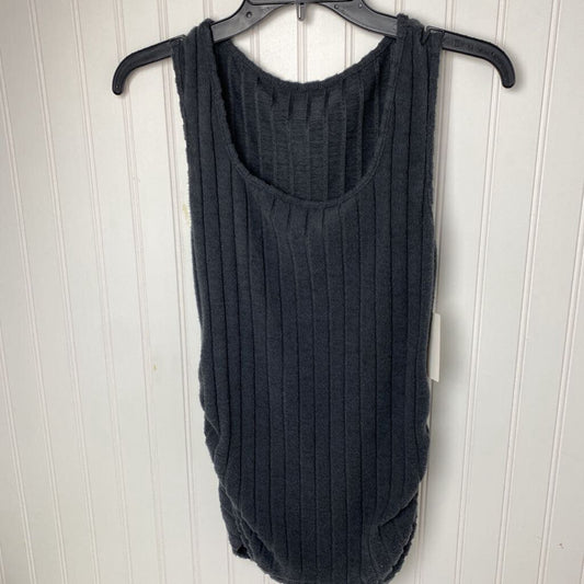 *GREY TANK TOP