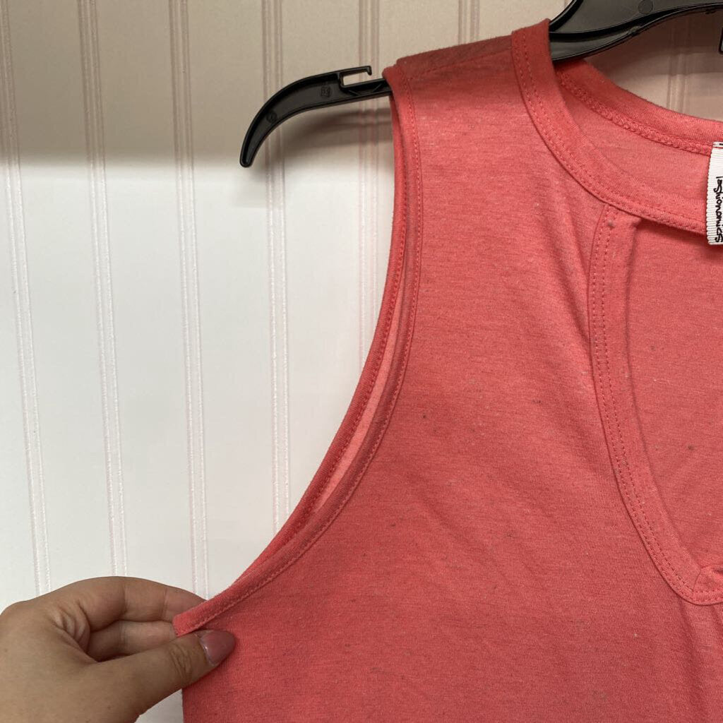 SOLID TANK TOP