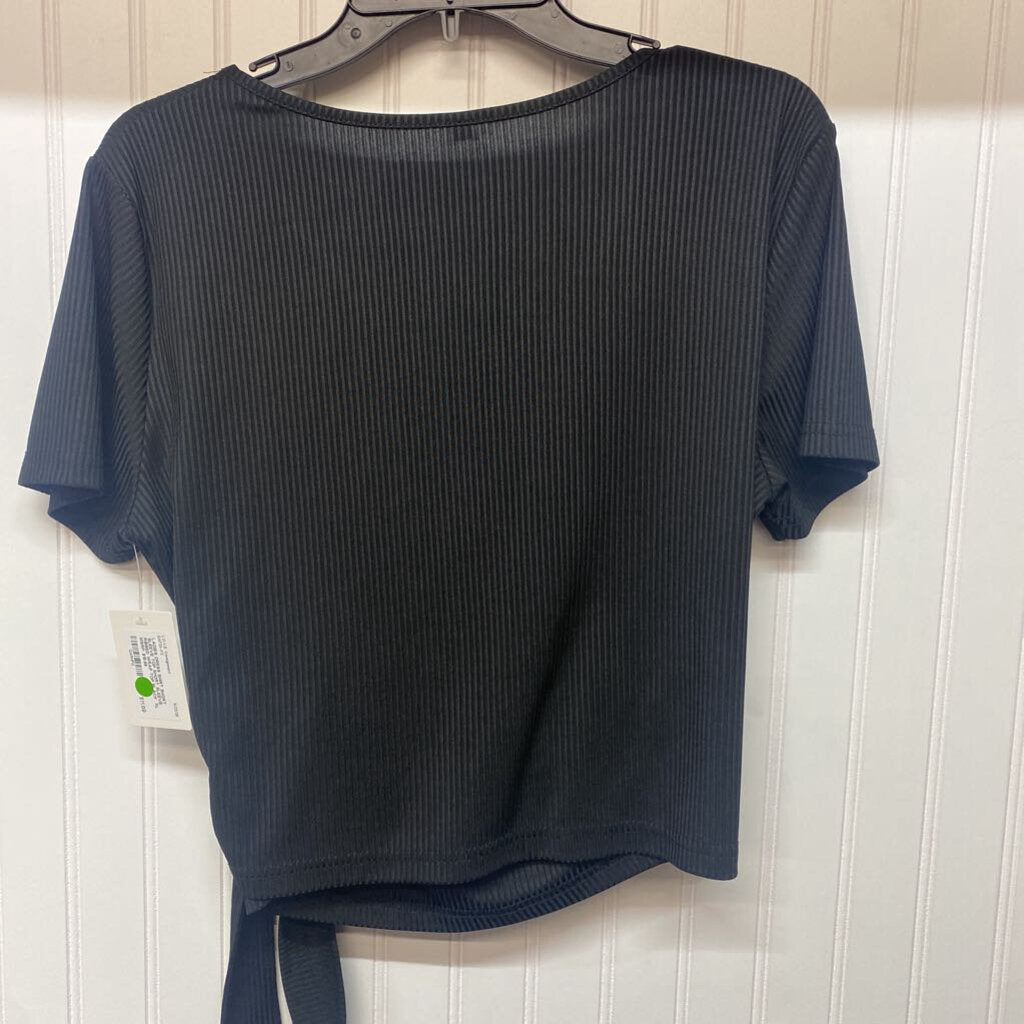SHORT SLEEVE RIBBED WRAP TOP