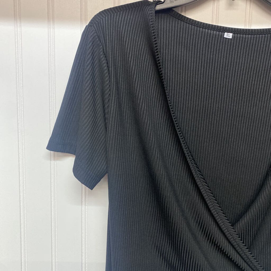 SHORT SLEEVE RIBBED WRAP TOP