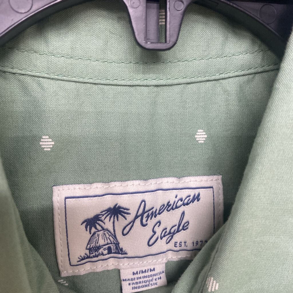 AMERICAN EAGLE BUTTON UP
