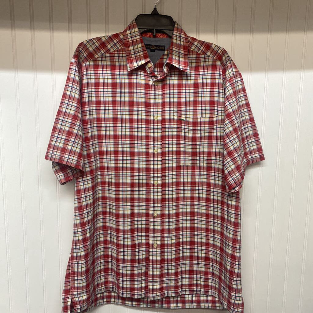 SHORT SLEEVE PLAID BUTTON DOWN SHIRT