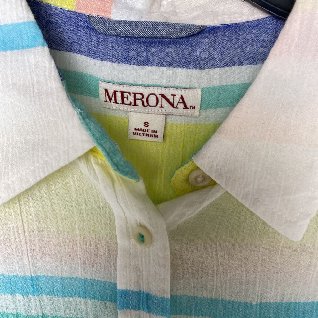 BUTTON DOWN SLEEVELESS BLOUSE