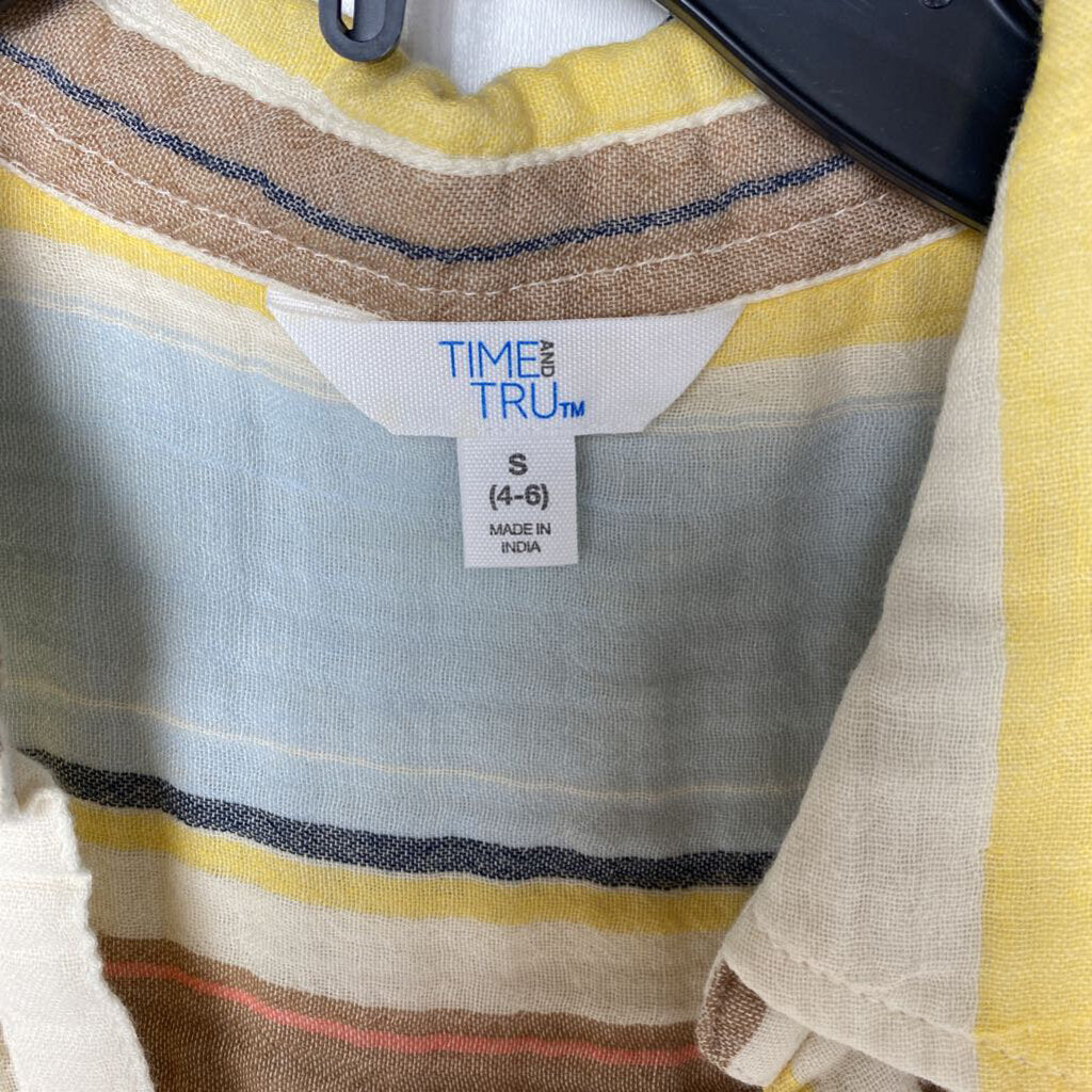 1/4 BUTTON SLEEVELESS TOP