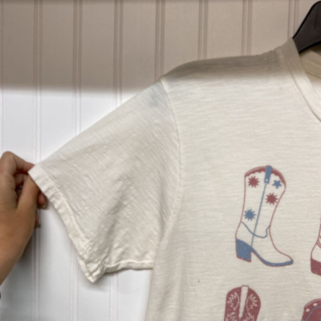 GRAPHIC TEE