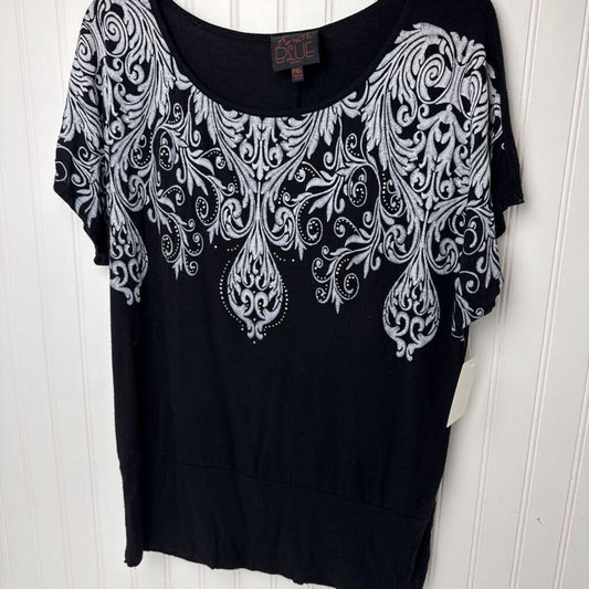 EMBELLISHED SHORT SLEEVE TOP